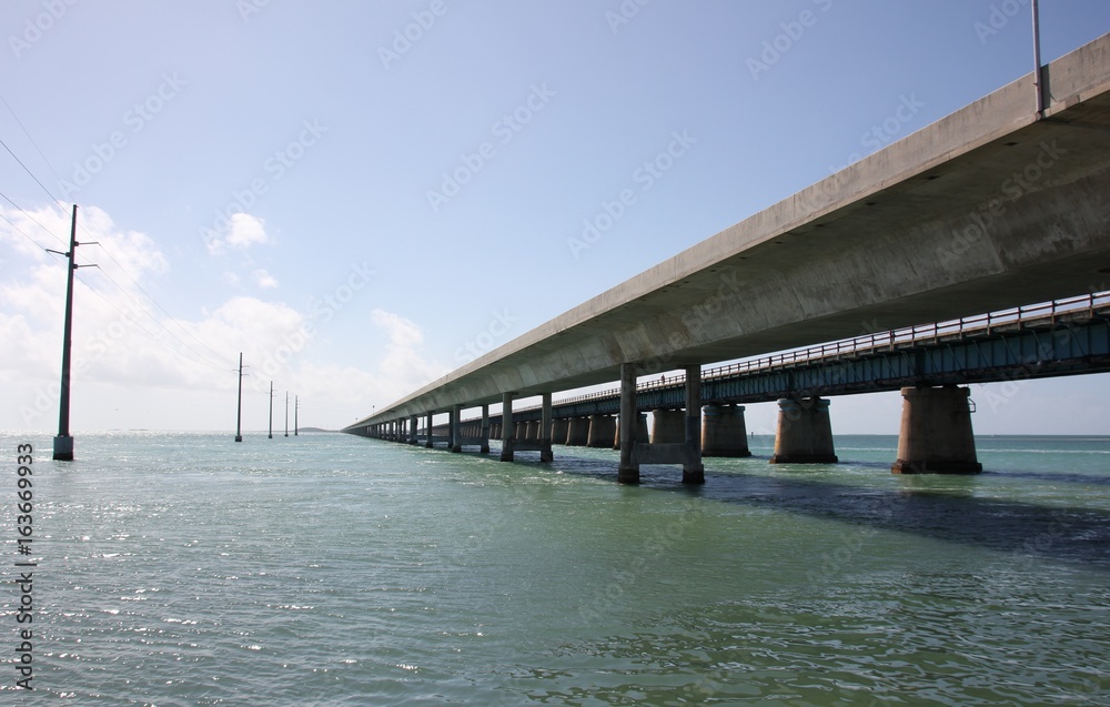 View to the Seven Mile Bridge / Overseas Highway, Knight´s Key, Florida Keys, USA