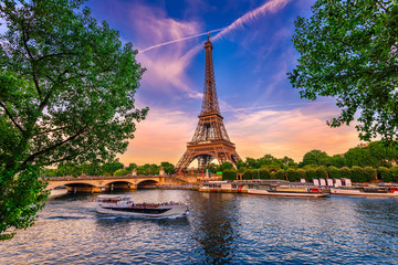 Poster Eiffelturm Eiffelturm und Seine bei Sonnenuntergang  © Ekaterina Belova