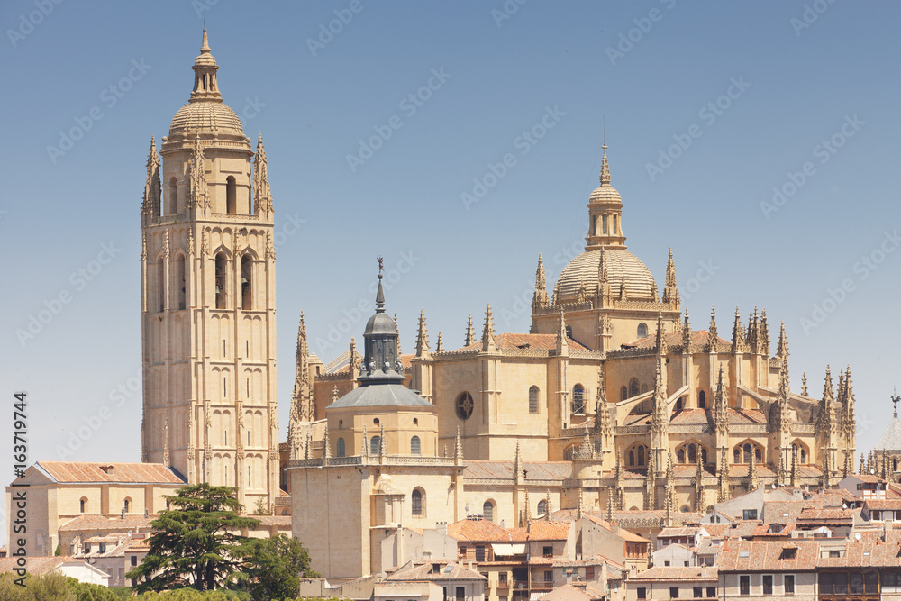 Segovia Cathedral closeup 