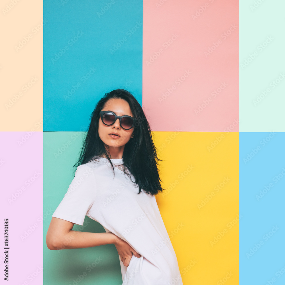Stylish Woman Shirt Jeans Posing Studio Cube White Background Seductive  Stock Photo by ©maestro15 326317826