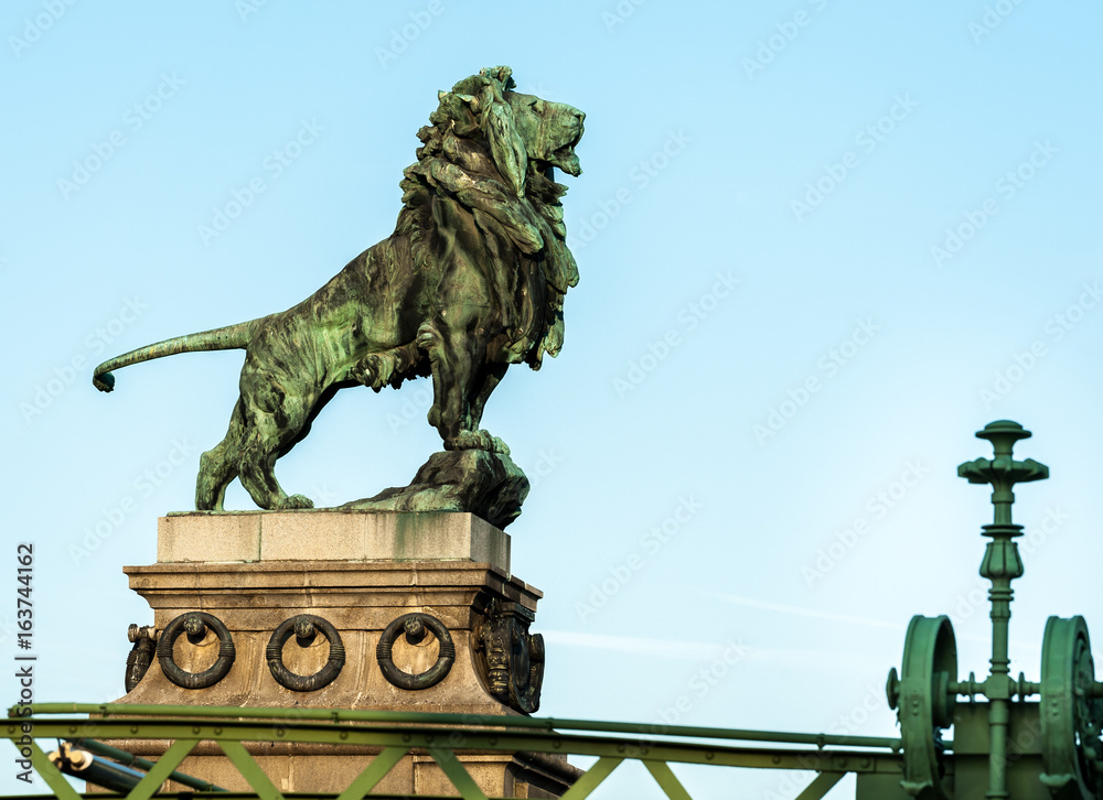 Bronze Lion (Schemerlbrücke)