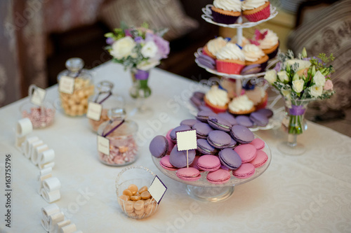 Candy bar cupcake