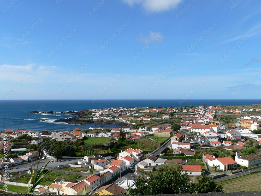 Blick auf Mosteiros an der Westspitze von Sao Miguel, Azoren, Portugal