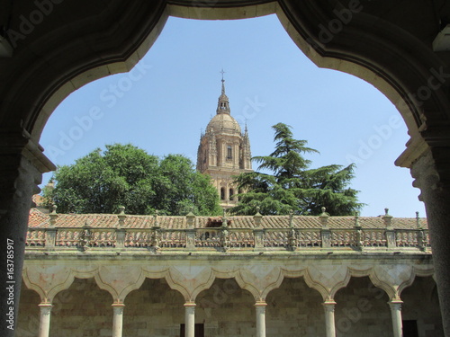 couvent de las duenas salamanque espagne arc architecture photo
