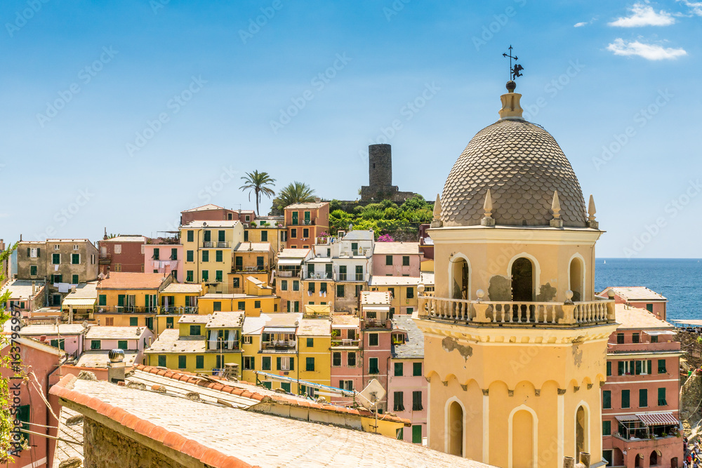 Farbige Häuser von Vernazza, Cinque Terre, Liguria, Italien