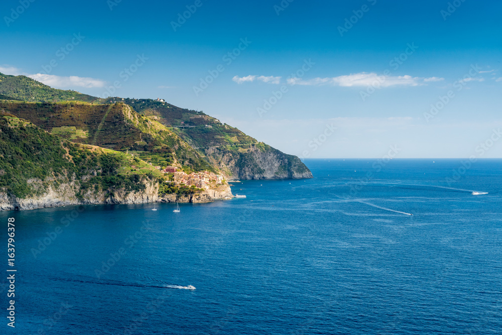 Manarola am Mittelmeer, Cinque Terre, Liguria, Italien