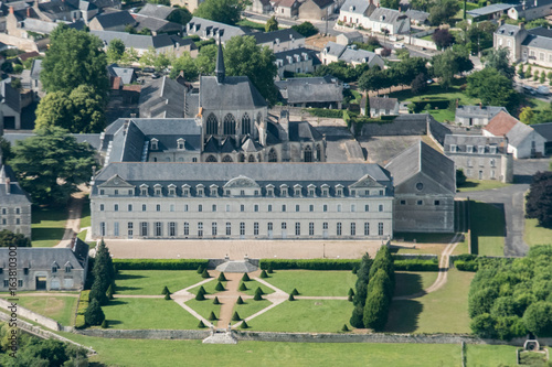 Vue aérienne de l'abbaye de Pontlevoy dans le Loir-et-Cher en France