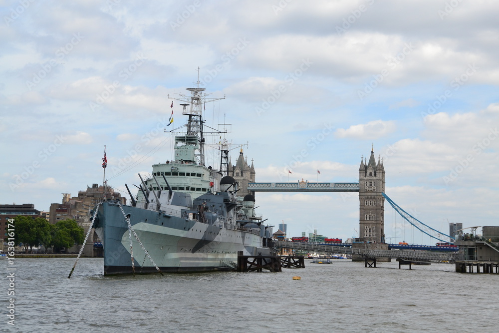 London - Tower Bridge & HMS Belfast