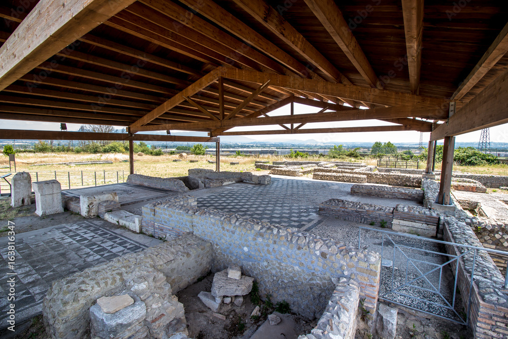 Ταπετσαρία View of the archaeological site of Lucus Feroniae, near Rome, Italy