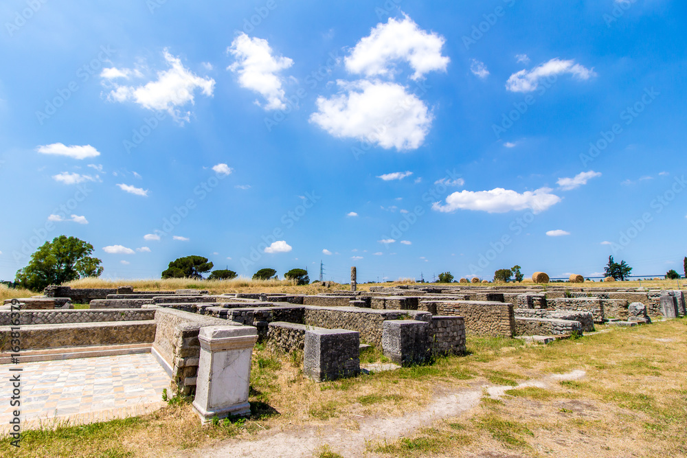 Φωτογραφία View of the archaeological site of Lucus Feroniae, near Rome, Italy