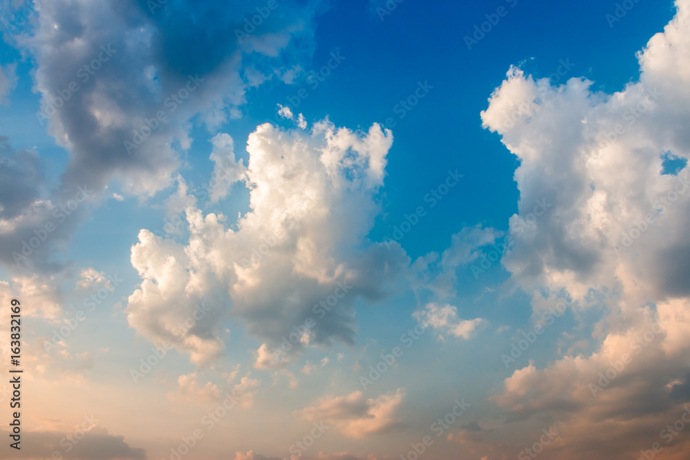 Fototapeta premium colorful dramatic sky with cloud at sunset