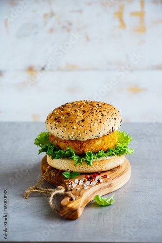 Healthy veggie burger