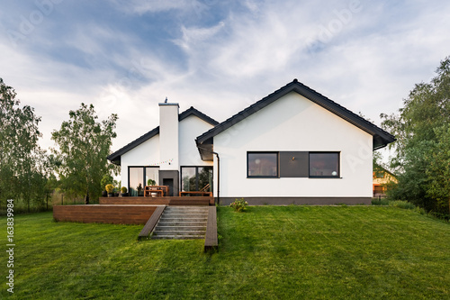 Stylish house with garden