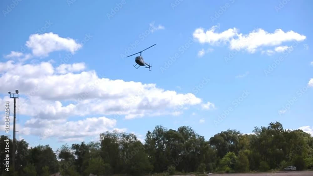 Light helicopter approach for landing Light helicopter approach for landing