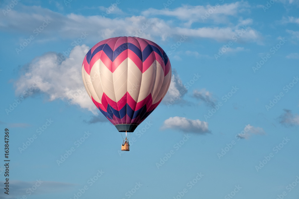 Fototapeta premium Pink and Blue Balloon