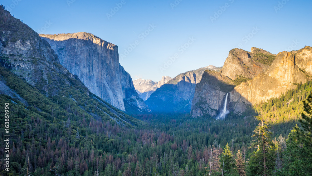 El Capitan from Tunnel View, Yosemite National Park, California, USA