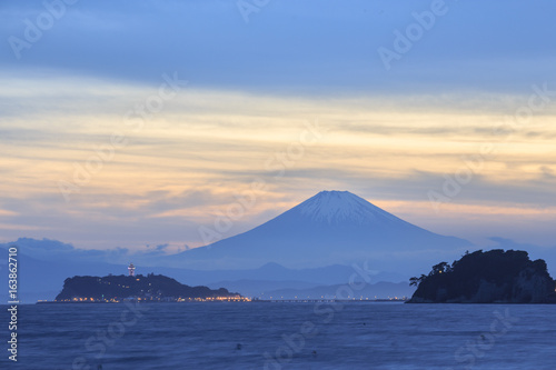 逗子市小坪から夕焼け富士山