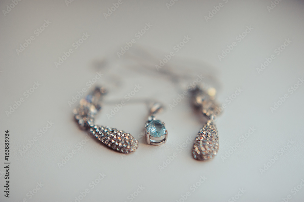 wedding jewelry, white earrings and bracelet bride, wedding ceremony, the bride's morning, preparing for the wedding wedding jewelry, white earrings and bracelet bride, wedding ceremony, the bride's morning, preparing for the wedding