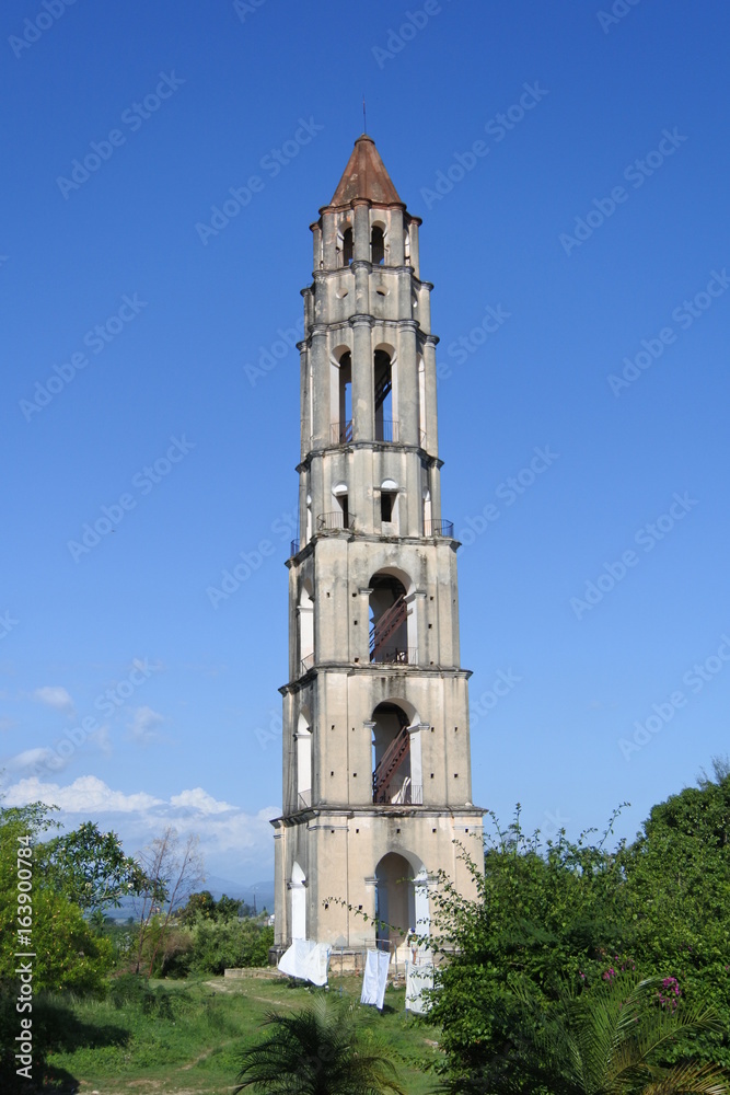 Waschtag am Sklaventurm Torre de Iznaga im Valle de los Ingenios 