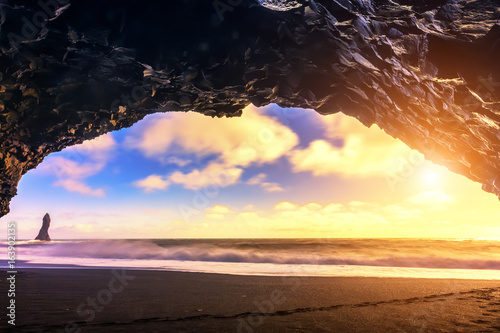 Фотография Basalt cave at at Reynisfjara Beach in Southern Iceland