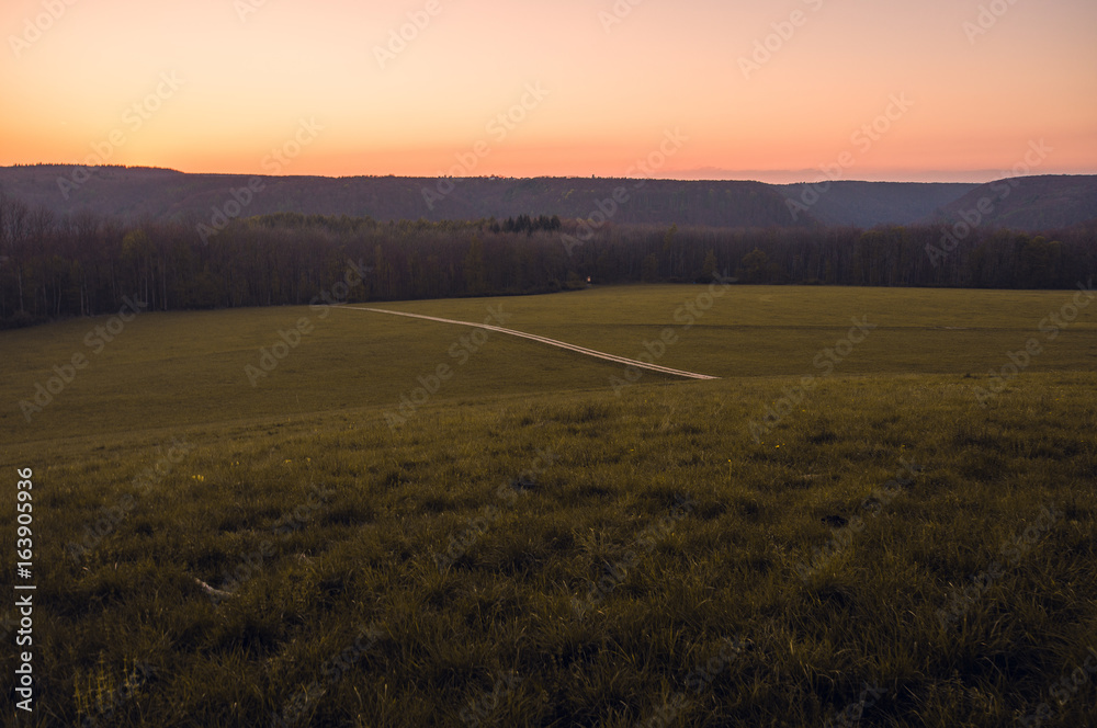 Sonnenuntergang auf der Schwäbischen Alb Sonnenuntergang auf der Schwäbischen Alb