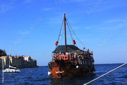 pirates ship
