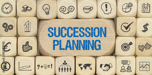 Succession Planning / Würfel mit Symbole