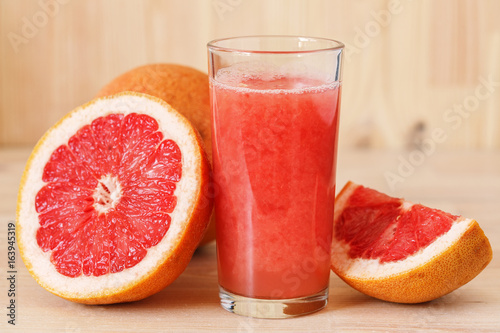 freshly squeezed grapefruit juice photo