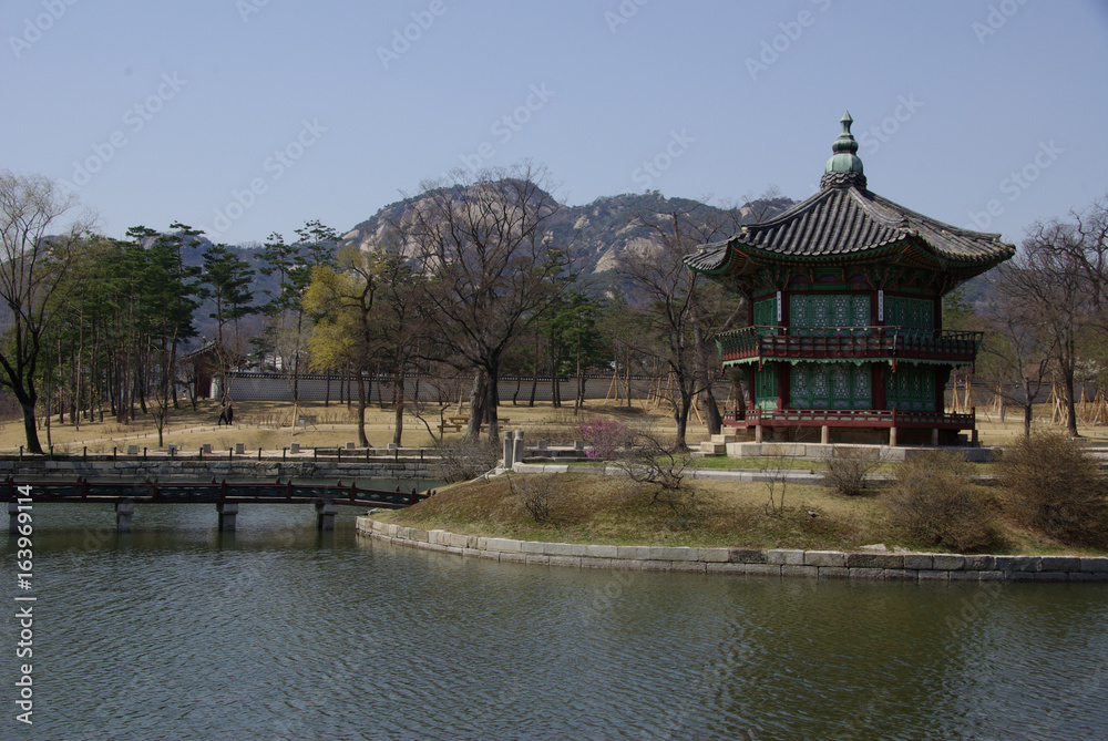 Garden, Gyeongbokgung Palace, Seoul, South Korea Garden, Gyeongbokgung Palace, Seoul, South Korea