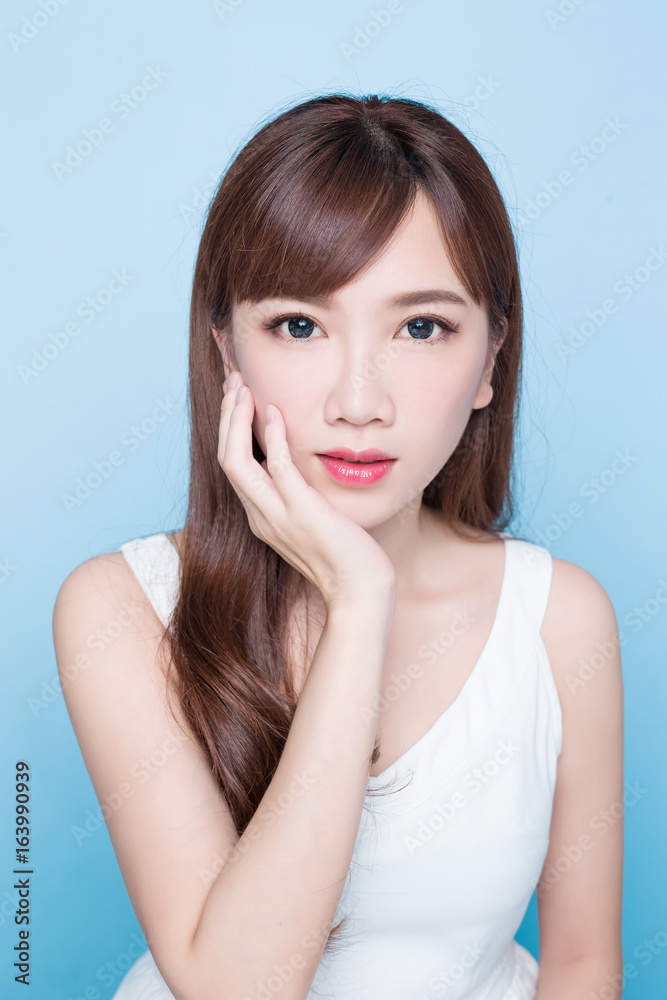 beauty woman look you beauty woman look you