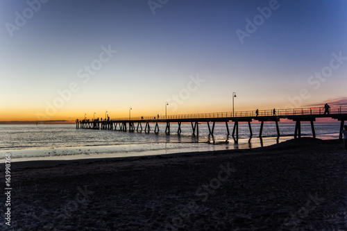 glenelg beach © Chonlapoom Banharn