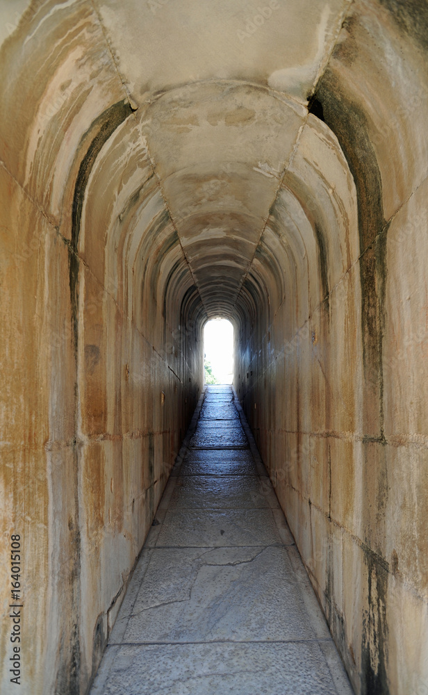 Corridor de l'adyton du temple d'Apollon à Didymes en Anatolie