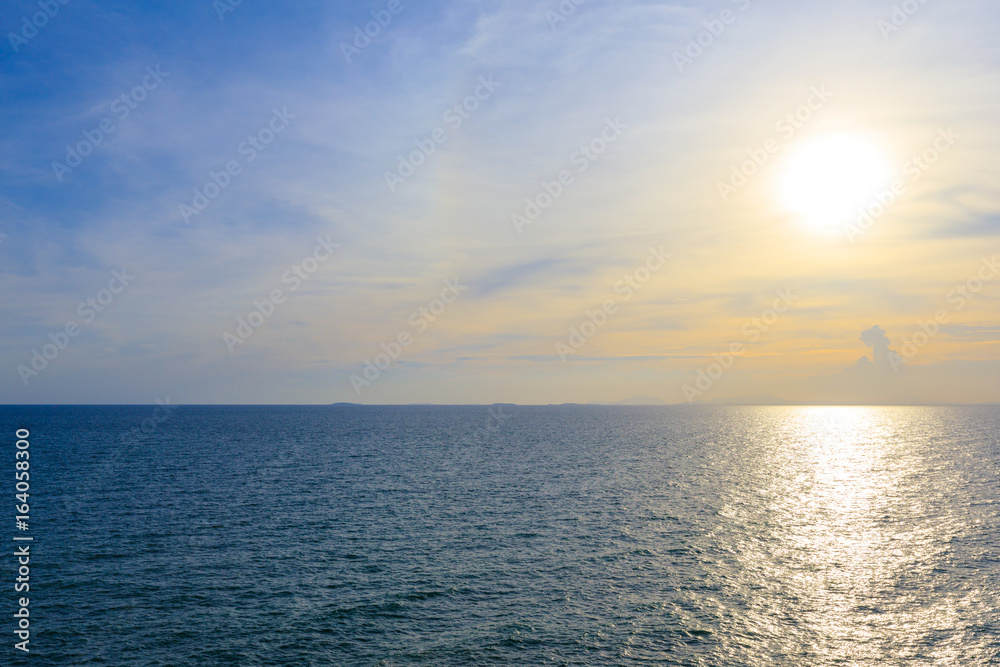 Fototapeta premium Beach with sunset background