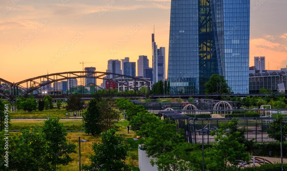 Skyline und EZB in Frankfurt