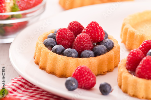 Tartlets with forest fruits. 