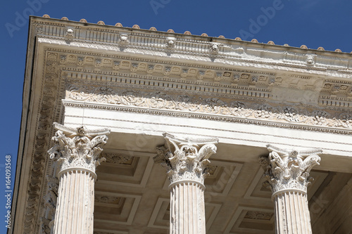 Nîmes maison carrée
Monument antique Romain