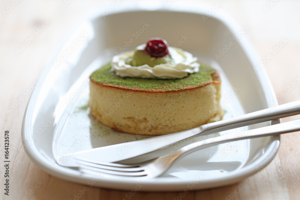 抹茶をかけたパンケーキ 抹茶をかけたパンケーキ