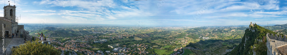 Panoramica dalla Rocca di San Marino