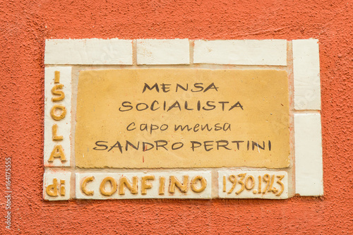 Targa della mensa socialista Sandro Pertini a Ventotene