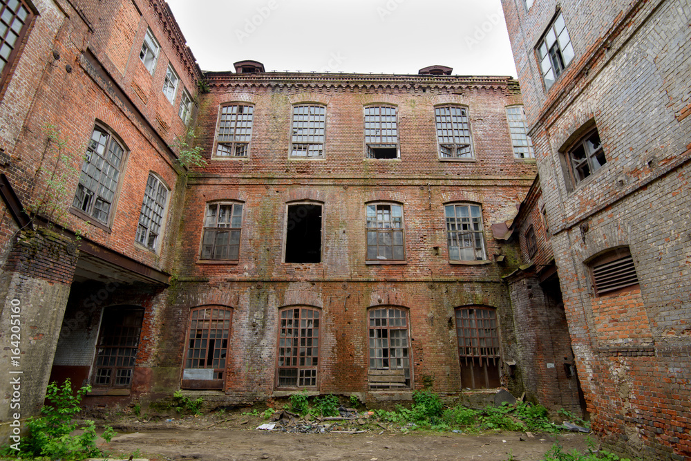 A destroying fabric factory built in the late 19th century. The city of Ivanovo, central Russia. A destroying fabric factory built in the late 19th century. The city of Ivanovo, central Russia.