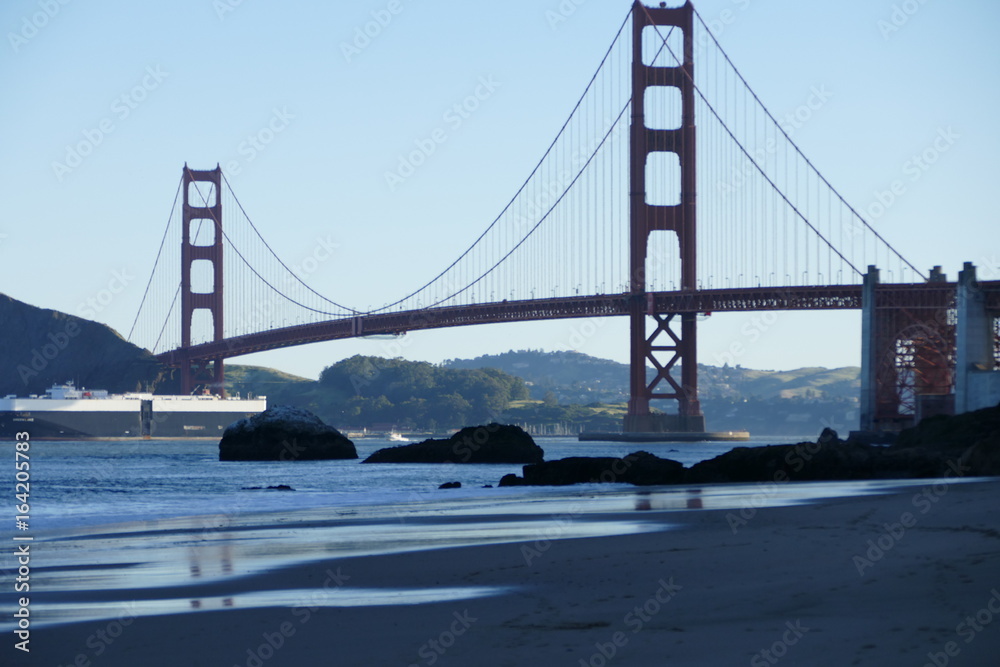 Fototapeta premium Golden gate beach