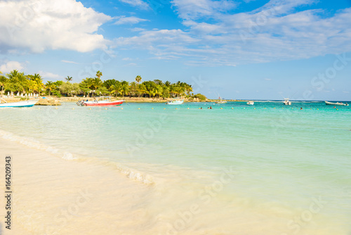 Fototapeta Naklejka Na Ścianę i Meble -  Akumal beach - paradise bay at turtle beach in Quintana Roo, Mexico - caribbean coast