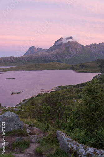 Magnifique coucher de soleil sur les îles Lofoten, Norvège
