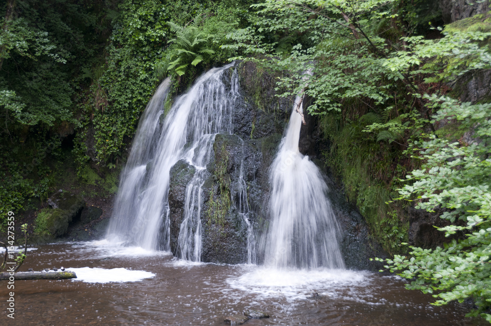 Fototapeta premium Fairy Glen Falls in Scotland