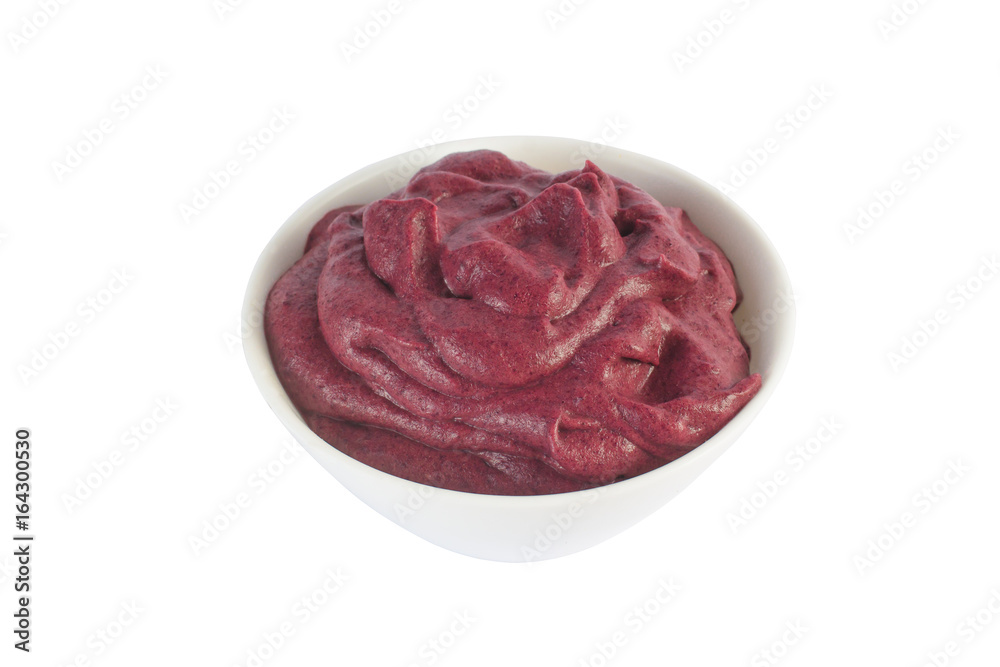 Obraz premium Brazilian Acai Into a Bowl