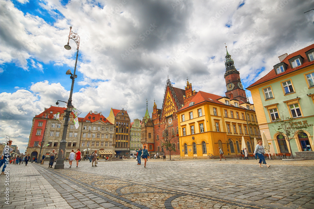 Obraz WROCLAW, POLAND - JULY 13, 2017: Wroclaw Old Town. City with one of the most colorful market squares in Europe. Historical capital of Lower Silesia, Poland, Europe.