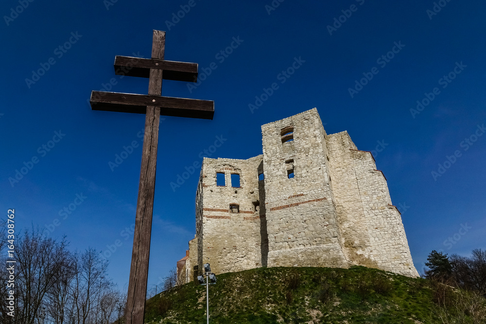 Castle ruins in Kazimierz Dolny, Poland Castle ruins in Kazimierz Dolny, Poland