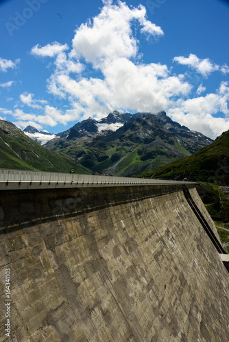 Silvretta Staudamm mit Piz Buin