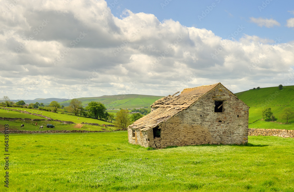 Classic british landscape at the Peak district near Manchester.. Classic british landscape at the Peak district near Manchester..