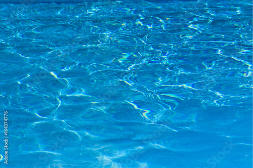 eau bleue de piscine